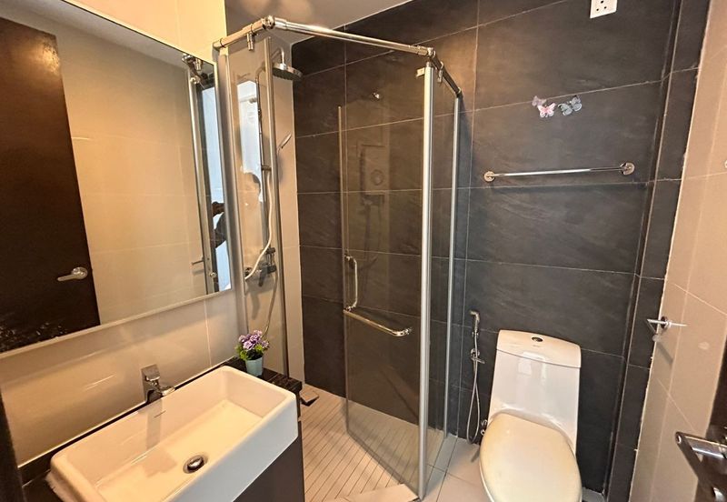 Baypoint @ Country Garden Danga Bay