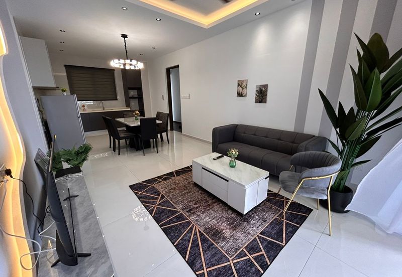 Baypoint @ Country Garden Danga Bay