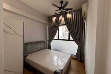 Baypoint @ Country Garden Danga Bay