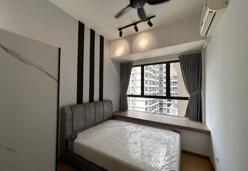 Baypoint @ Country Garden Danga Bay