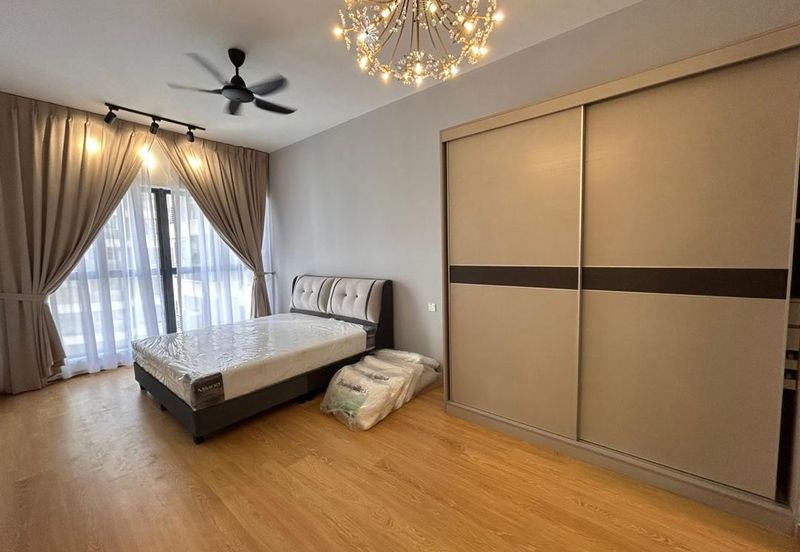 Baypoint @ Country Garden Danga Bay