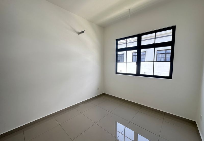 Tate Dalton @ Eco Botanic 2