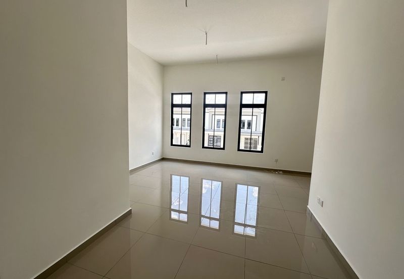 Tate Dalton @ Eco Botanic 2