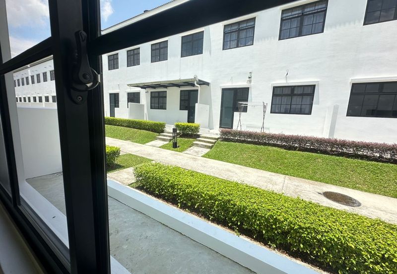 Tate Dalton @ Eco Botanic 2