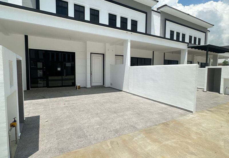 Tate Dalton @ Eco Botanic 2