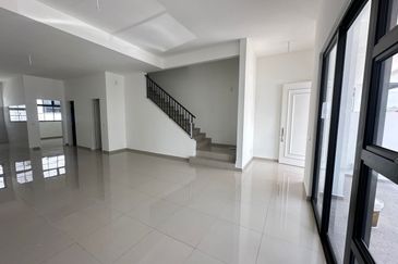 Tate Dalton @ Eco Botanic 2