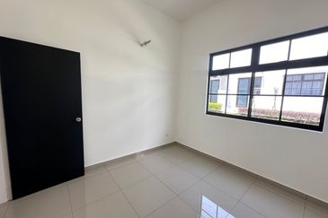 Tate Dalton @ Eco Botanic 2