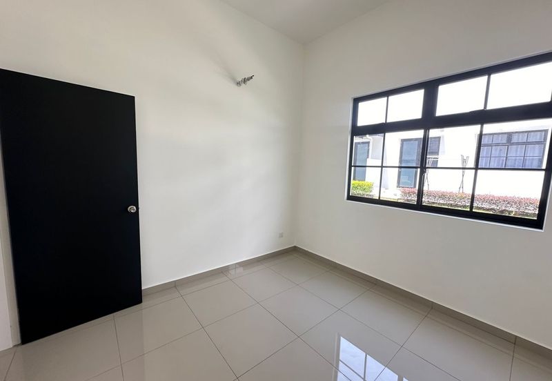 Tate Dalton @ Eco Botanic 2