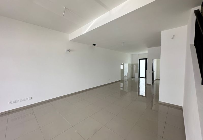 Tate Dalton @ Eco Botanic 2