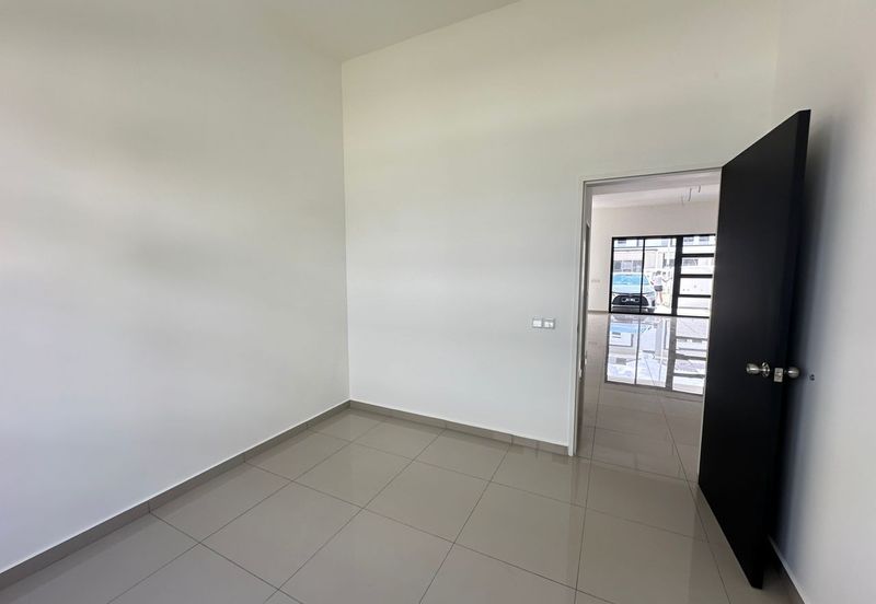 Tate Dalton @ Eco Botanic 2