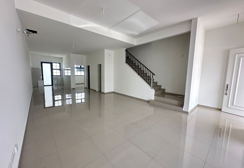 Tate Dalton @ Eco Botanic 2