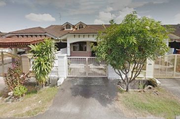 Taman Tanjung Puteri Resort