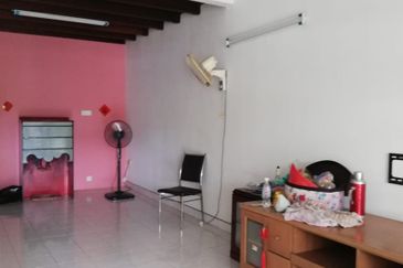 Taman Tanjung Puteri Resort