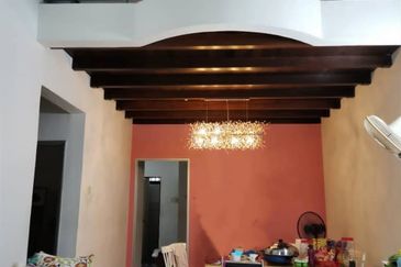 Taman Tanjung Puteri Resort