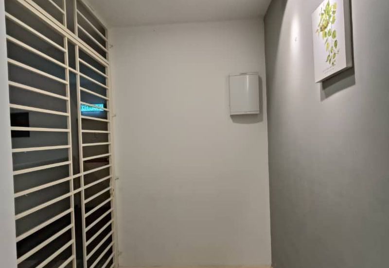 D\'Pristine @ Medini