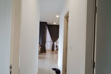 D\'Pristine @ Medini