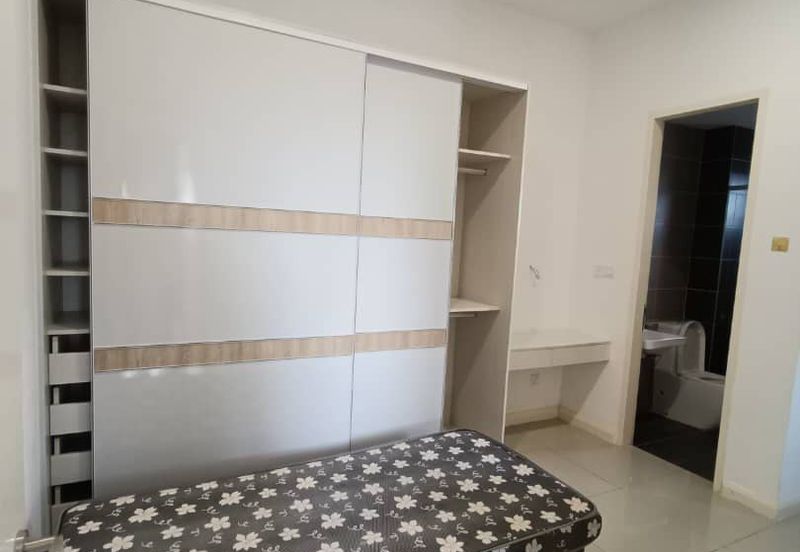 D\'Pristine @ Medini