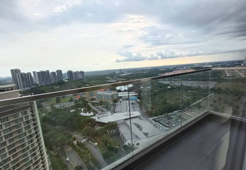 D\'Pristine @ Medini