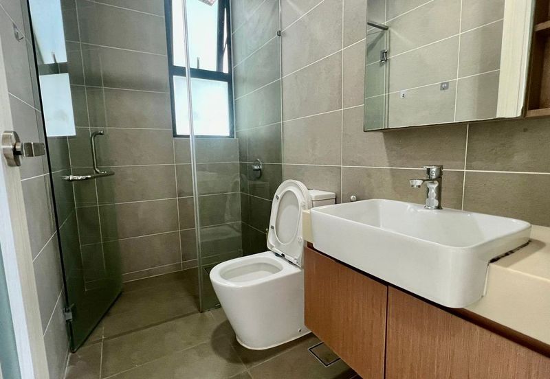 The M @ Medini Macrolink