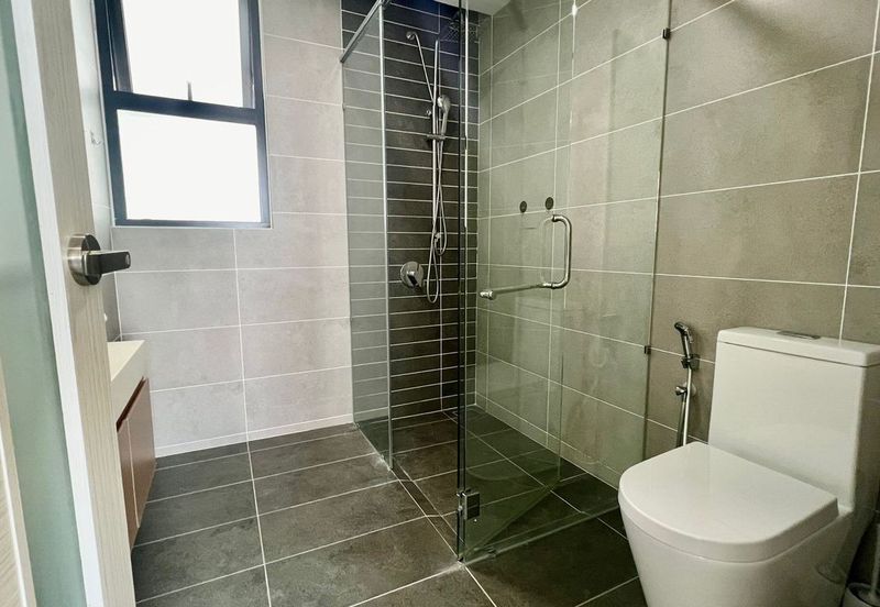 The M @ Medini Macrolink