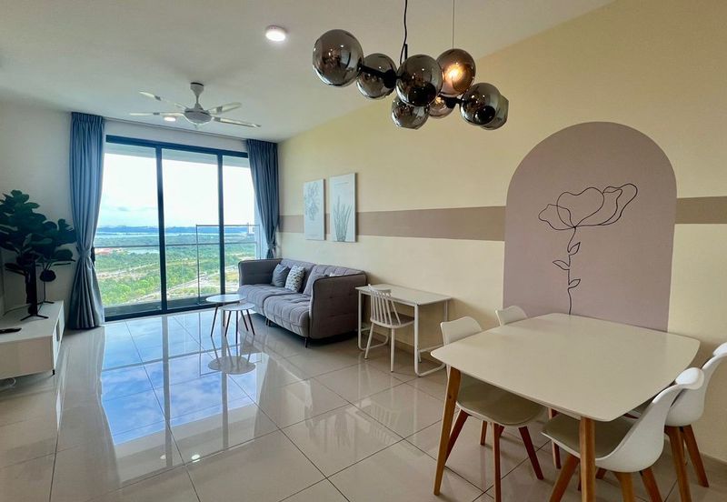 The M @ Medini Macrolink