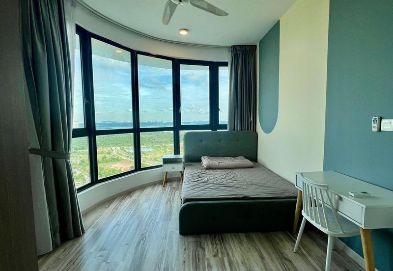 The M @ Medini Macrolink