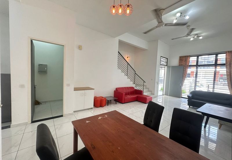 Bukit Indah Avenue 26 @ Villosa