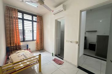 Bukit Indah Avenue 26 @ Villosa