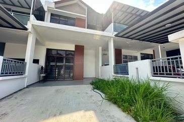 Bukit Indah Avenue 26 @ Villosa