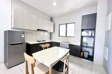 Baypoint @ Country Garden Danga Bay