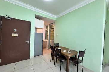 Golden Sands Seaview Residence