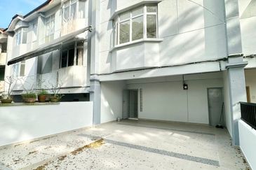 Jalan Plentong Baru 4