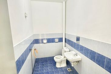 Jalan Plentong Baru 4