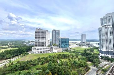 Almas @ Puteri Harbour