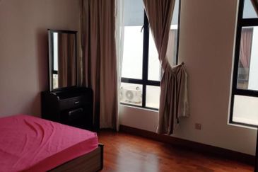 The Canal Garden South, Horizon Hills