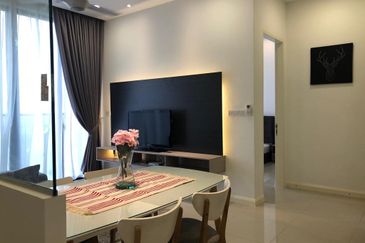 D\'Pristine @ Medini