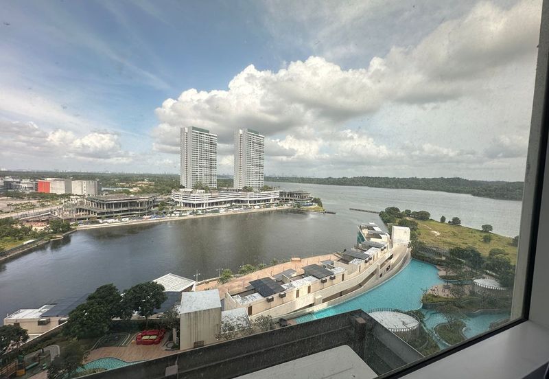 Puteri Cove Residences