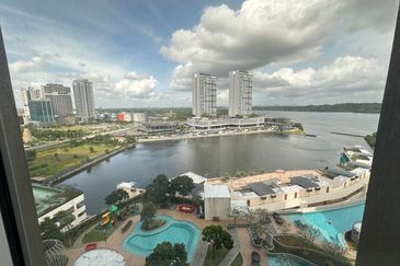 Puteri Cove Residences