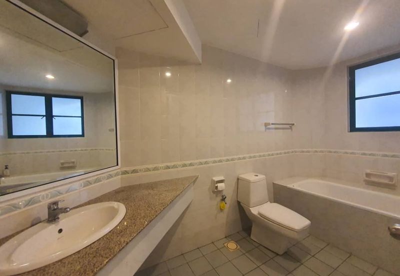 The Straits View, Bandar Baru Permas Jaya