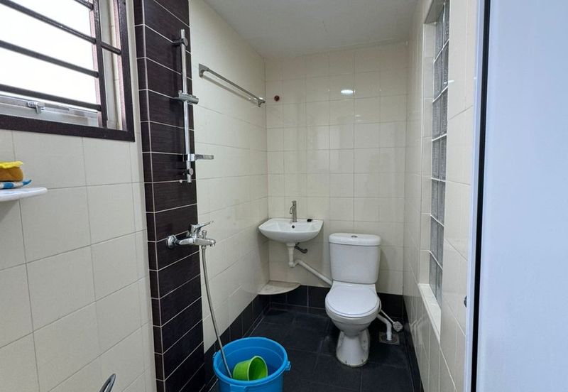 Bangunan Duta Impian (The Embassy Suites)