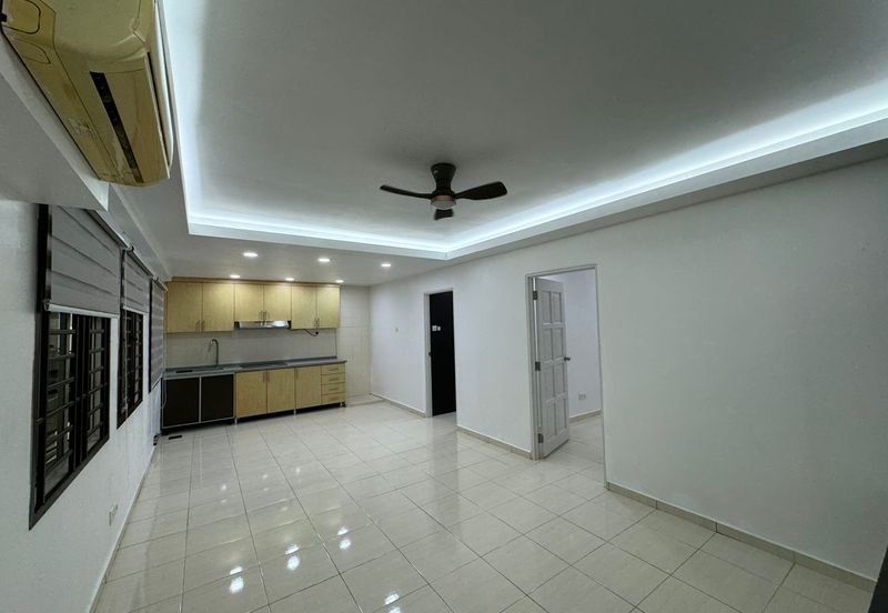 Bangunan Duta Impian (The Embassy Suites)