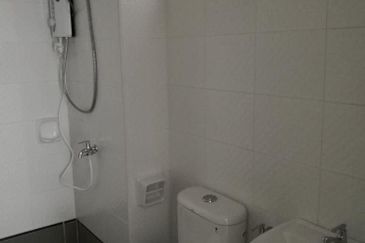 Seasons Luxury Apartments @ Amara Larkin