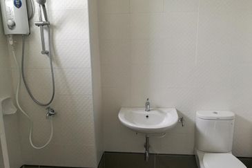 Seasons Luxury Apartments @ Amara Larkin