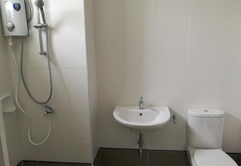 Seasons Luxury Apartments @ Amara Larkin