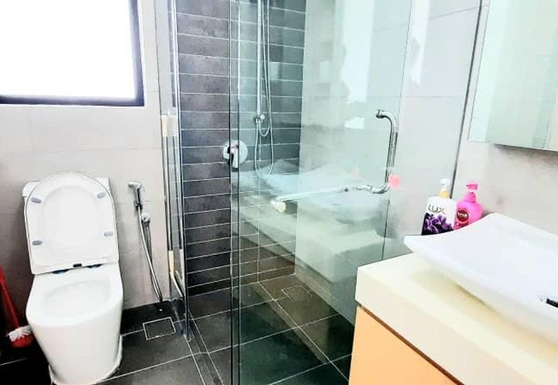 The M @ Medini Macrolink