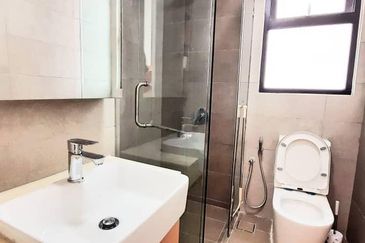 The M @ Medini Macrolink