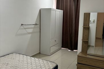 TIARA SENDAYAN (PRESINT 8)