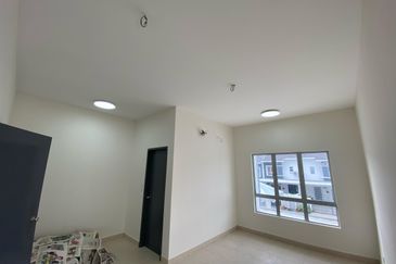 Iringan Bayu Pastura,Double storey 