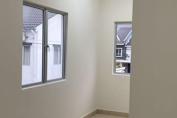 Iringan Bayu Pastura,Double storey 