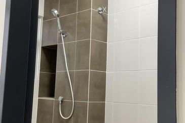 Iringan Bayu Pastura,Double storey 